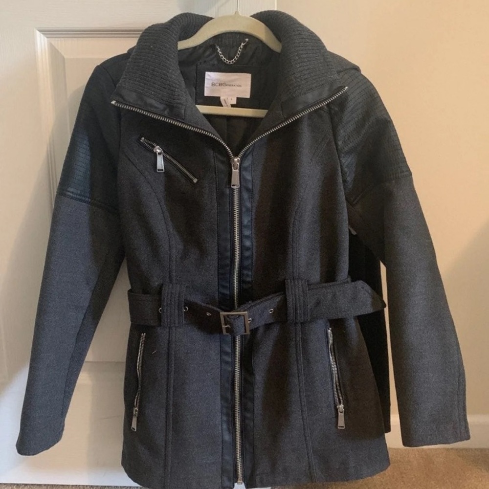 BCBGeneration Fitted Jacket. Size small.